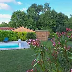 D Hôte La Rivière 45m2 Jardin Et Piscine Hébergement de vacances *